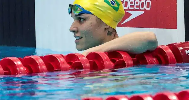 Medalhista paralímpica quebra recorde das Américas de natação