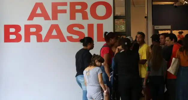 Museu Afro Brasil reabre com tributo a artista morto em setembro