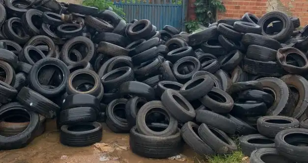 Descarte irregular de pneus preocupa empresários em Guajará-Mirim