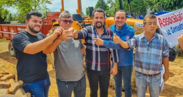 Ji-Paraná: Semagri entrega equipamentos agrícolas em Nova Londrina