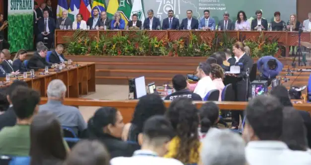 Desenvolvimento da Faixa de Fronteira e Bioeconomia da Amazônia são debatidos durante seminário internacional, em Manaus