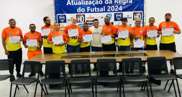 Árbitros de Jaru se atualizam em curso de regras do futsal 2024 em Porto Velho
