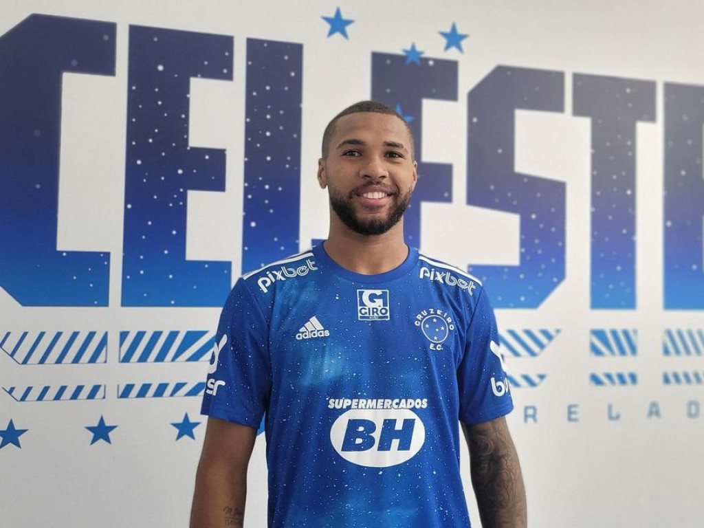 Costa Marques Notícias :: Cruzeiro apresenta o atacante Wesley