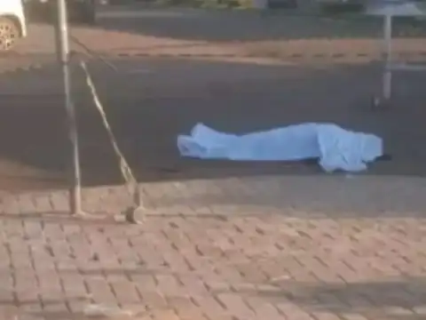 Mulher é morta a facadas na praça municipal de Alvorada do Oeste