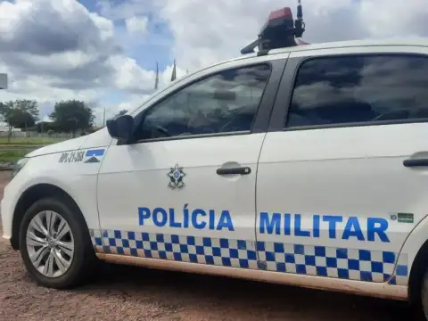 Polícia Militar realiza abordagem e flagra casal com porções de drogas em Pimenta Bueno