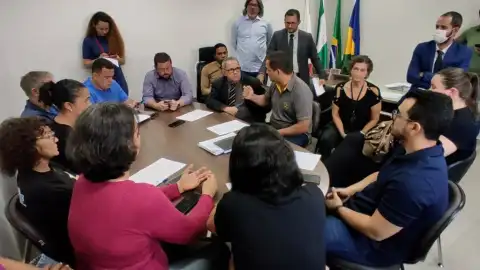 VÍDEO: Reunião em Cacoal aborda projeto do piso da Enfermagem
