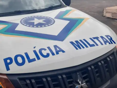 Polícia Militar flagra casal em atitude suspeita e apreende entorpecentes durante patrulhamento no Bairro Jardim das Oliveiras