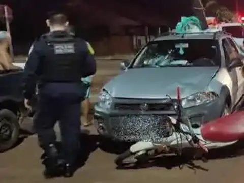 Motociclista é levado par o hospital após acidente em cruzamento no Bairro Nova Pimenta