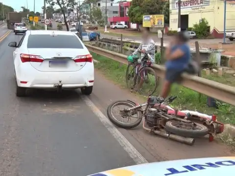 PRF recolhe motocicleta irregular após acidente na BR-364, em Cacoal