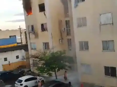Casal fica gravemente ferido após explosão em apartamento na zona Sul