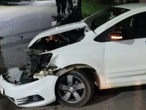 Fox invade cruzamento e causa acidente com capotamento no centro de Porto Velho