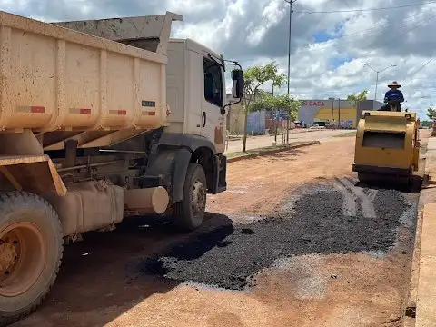 Operação Tapa-buracos: Prefeitura de Nova Mamoré faz manutenção de Avenidas