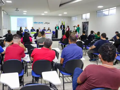 Oficina capacita técnicos da saúde de 12 municípios em Ji-Paraná