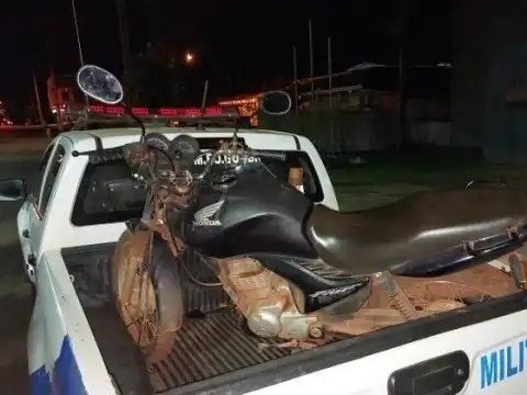 Motocicleta furtada é recuperada em Rolim de Moura; suspeito foi preso