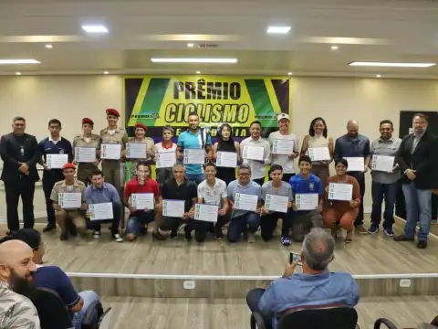 Deputado Ismael Crispin concede voto de louvor a ciclistas de Rondônia