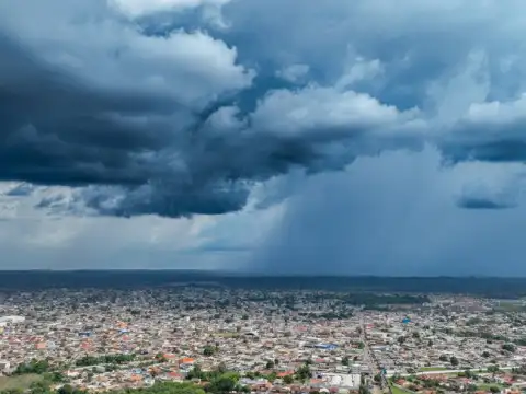 Defesa Civil Municipal alerta para risco de chuvas intensas nesta terça-feira (16), em Porto Velho