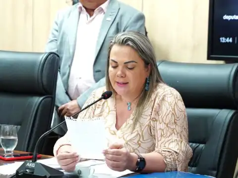 Cláudia de Jesus reivindica tradutores de libras nas unidades de saúde de Rondônia